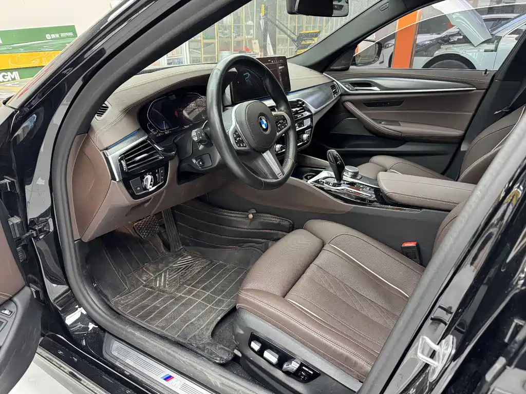 BMW 5 Series 5 2021 535Le M Sport