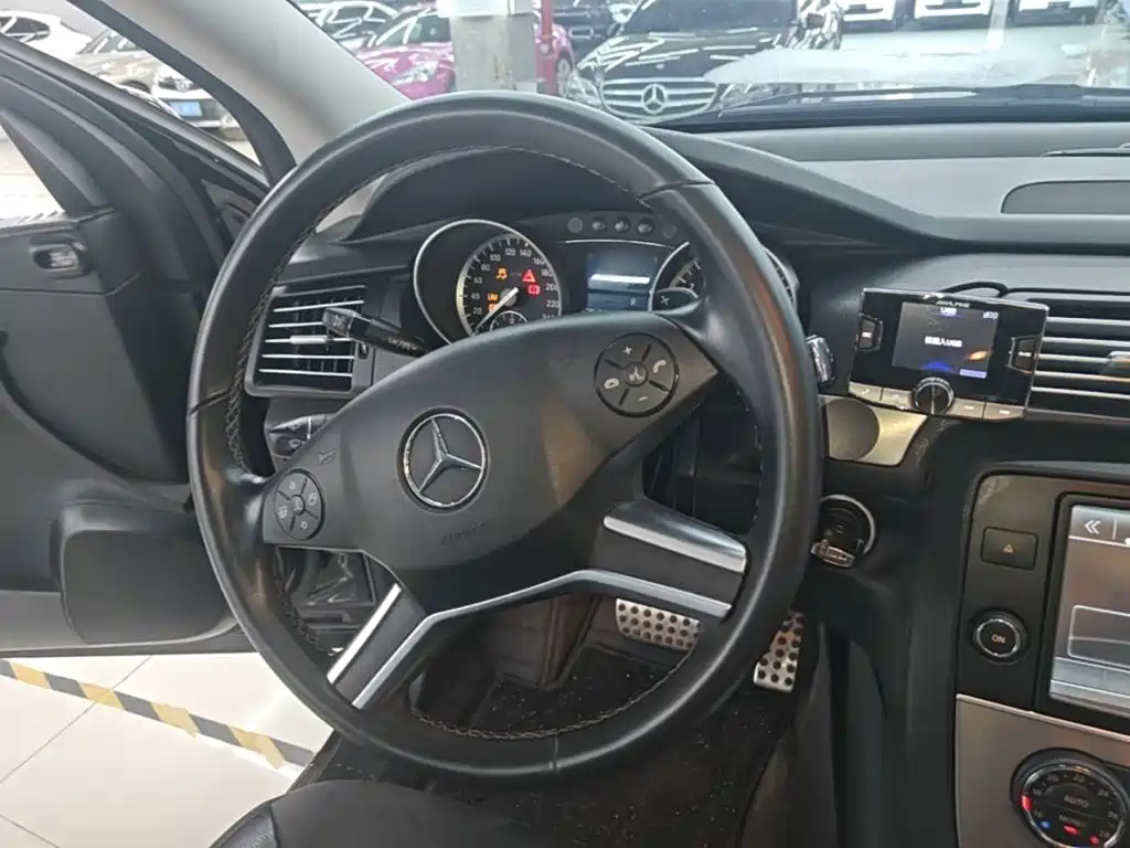 Mercedes-Benz R-Class — миниатюра 11