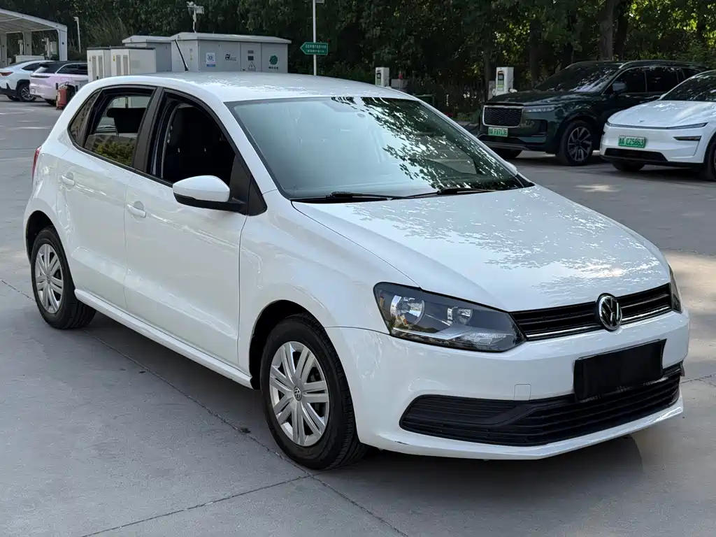 Volkswagen Polo 2018 1.5L AT