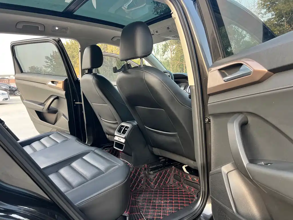 Volkswagen Tharu — миниатюра 9