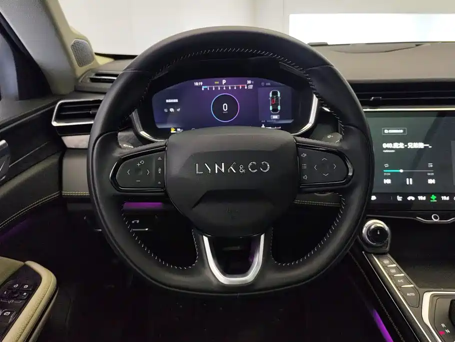 Lynk & Co 05 — миниатюра 15