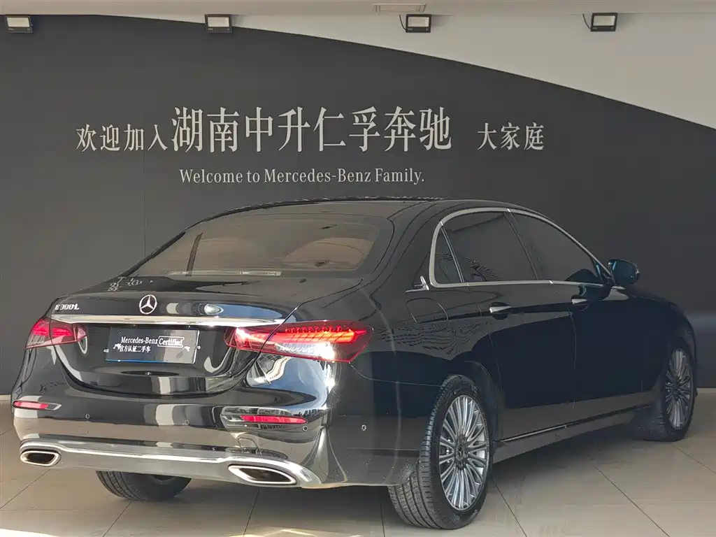 MERCEDES-BENZ E CLASS