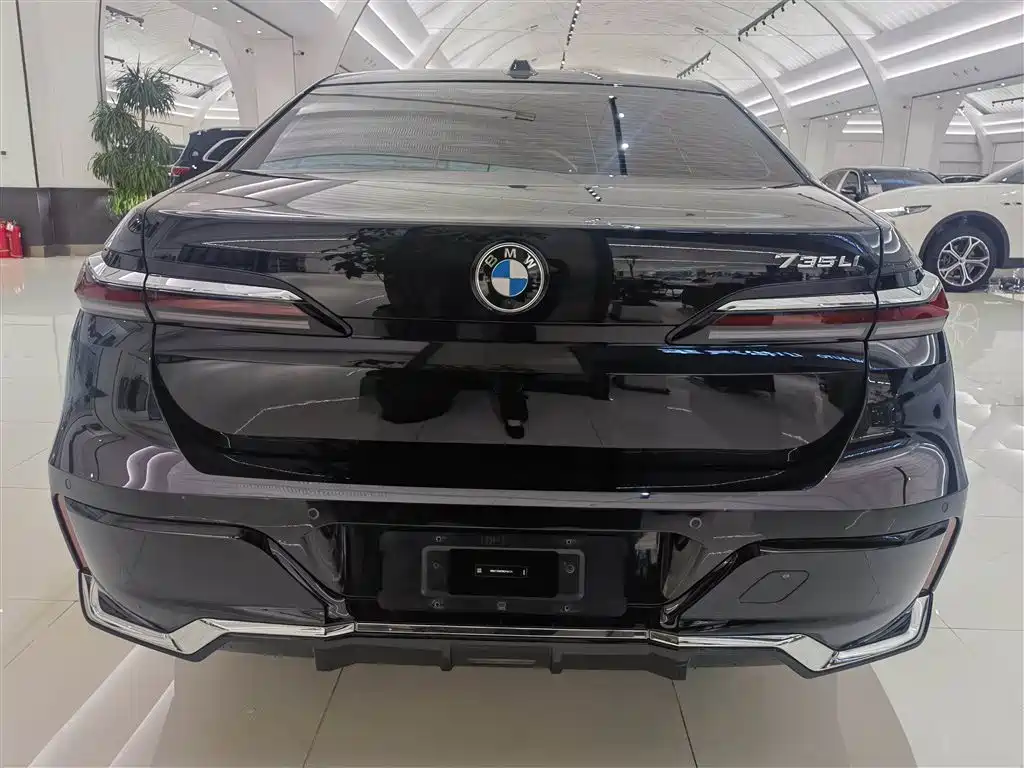 BMW 7 SERIES