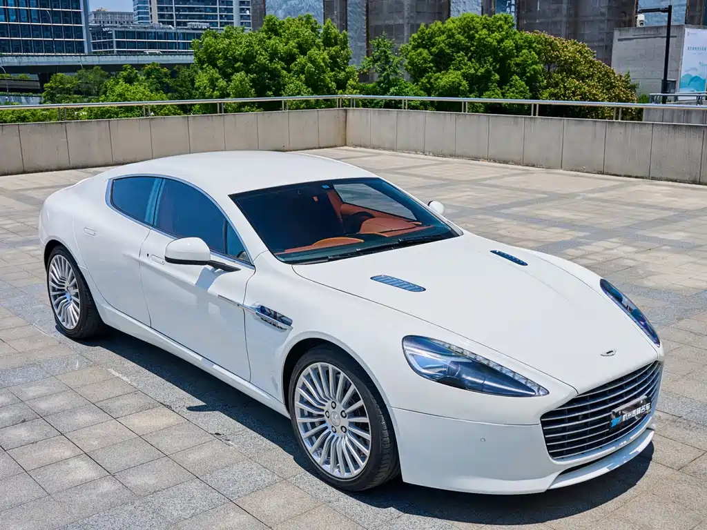 Aston Martin Rapide — миниатюра 10