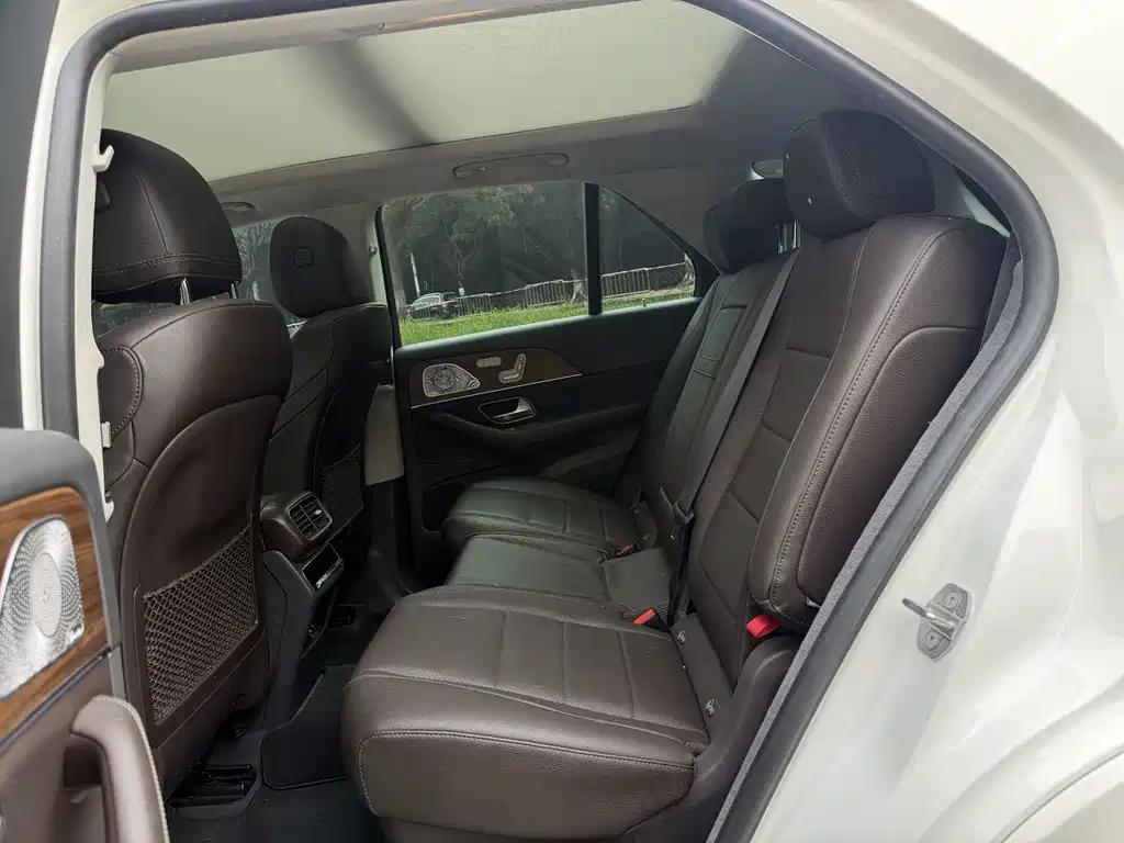 Mercedes-Benz GLE (Import) — миниатюра 15