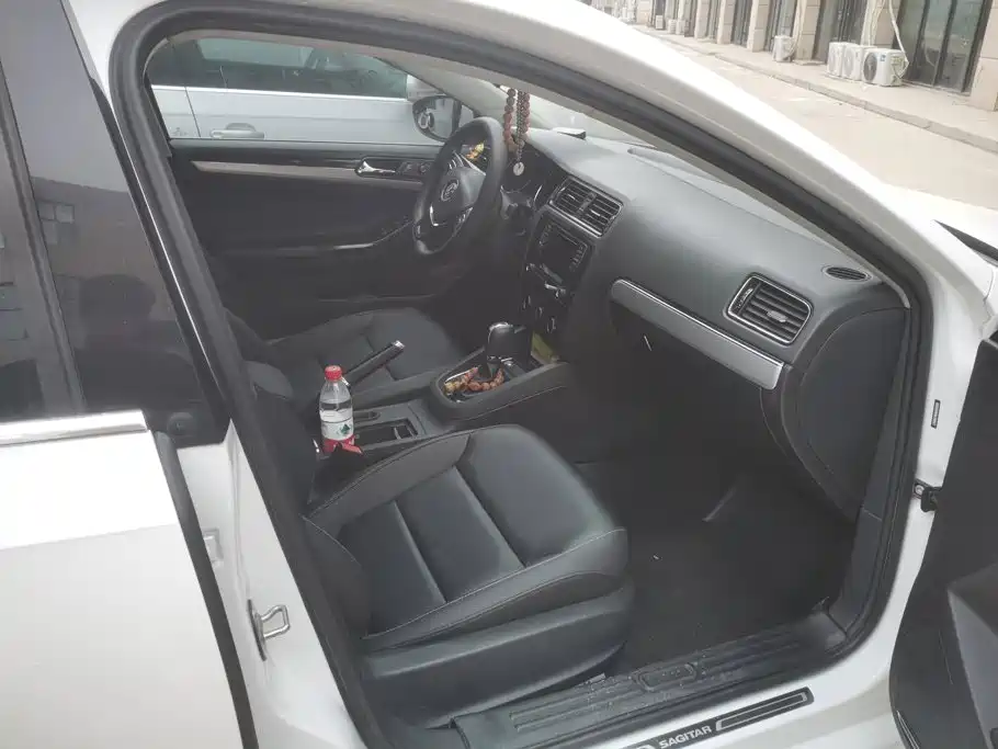 Volkswagen Sagitar — миниатюра 8