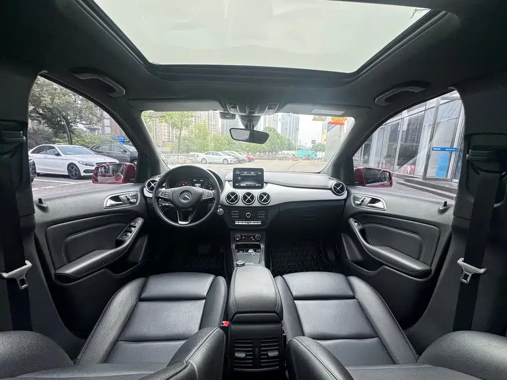 Mercedes-Benz B-Class — миниатюра 18