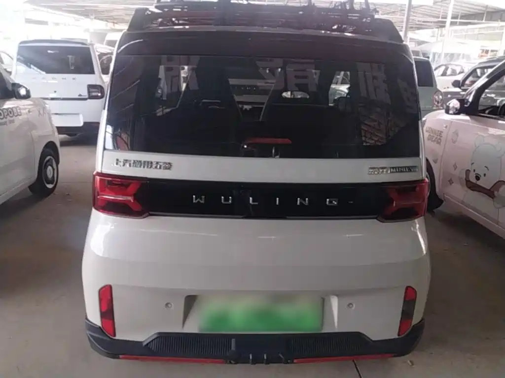 Wuling MINIEV — миниатюра 6
