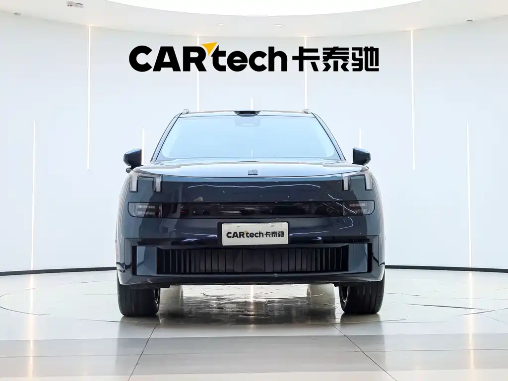 2025 Lynk & Co 900 - zdjęcie 1 z 31