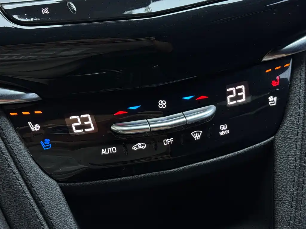 Cadillac XT6 — миниатюра 14