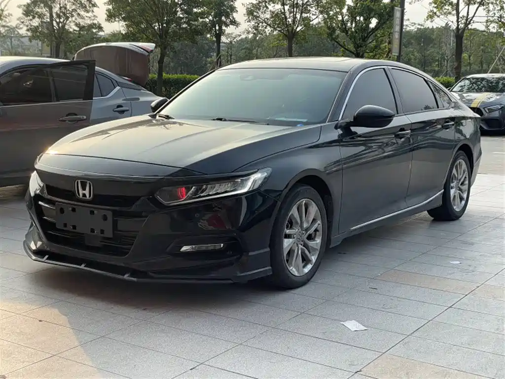 Купить Honda Accord