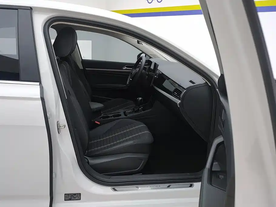 Volkswagen Lavida — миниатюра 8