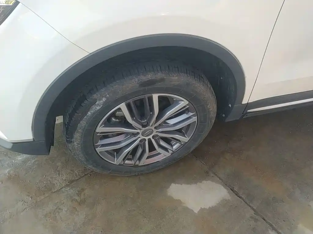 Geely Boyue — миниатюра 23