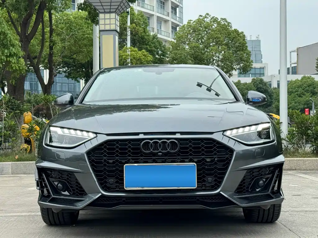 Купить Audi A4L