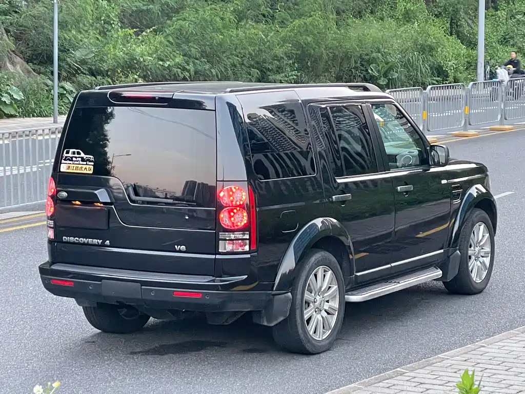 Land Rover Discovery — миниатюра 5