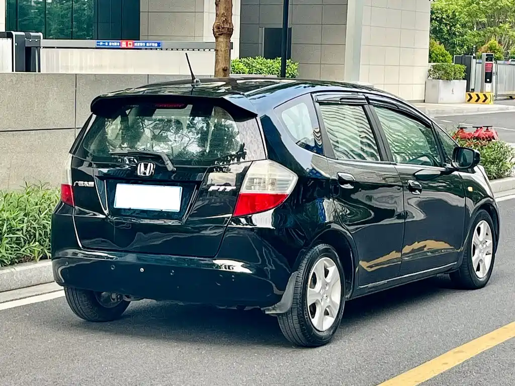 Honda Fit — миниатюра 2