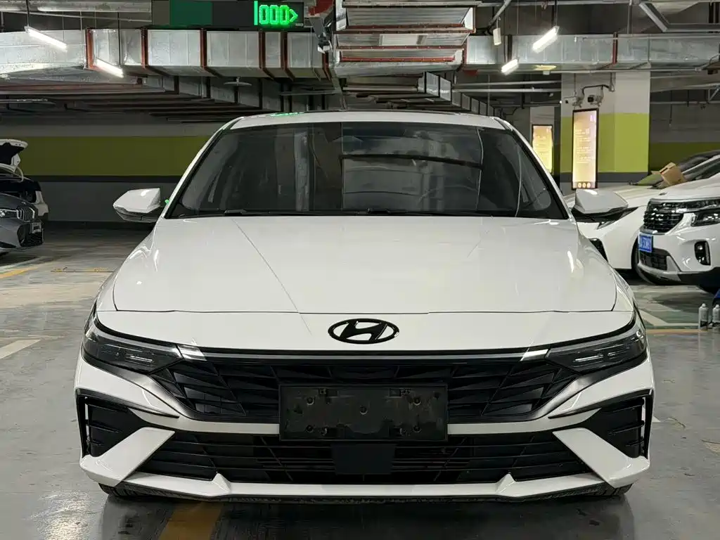 Hyundai Elantra — миниатюра 2