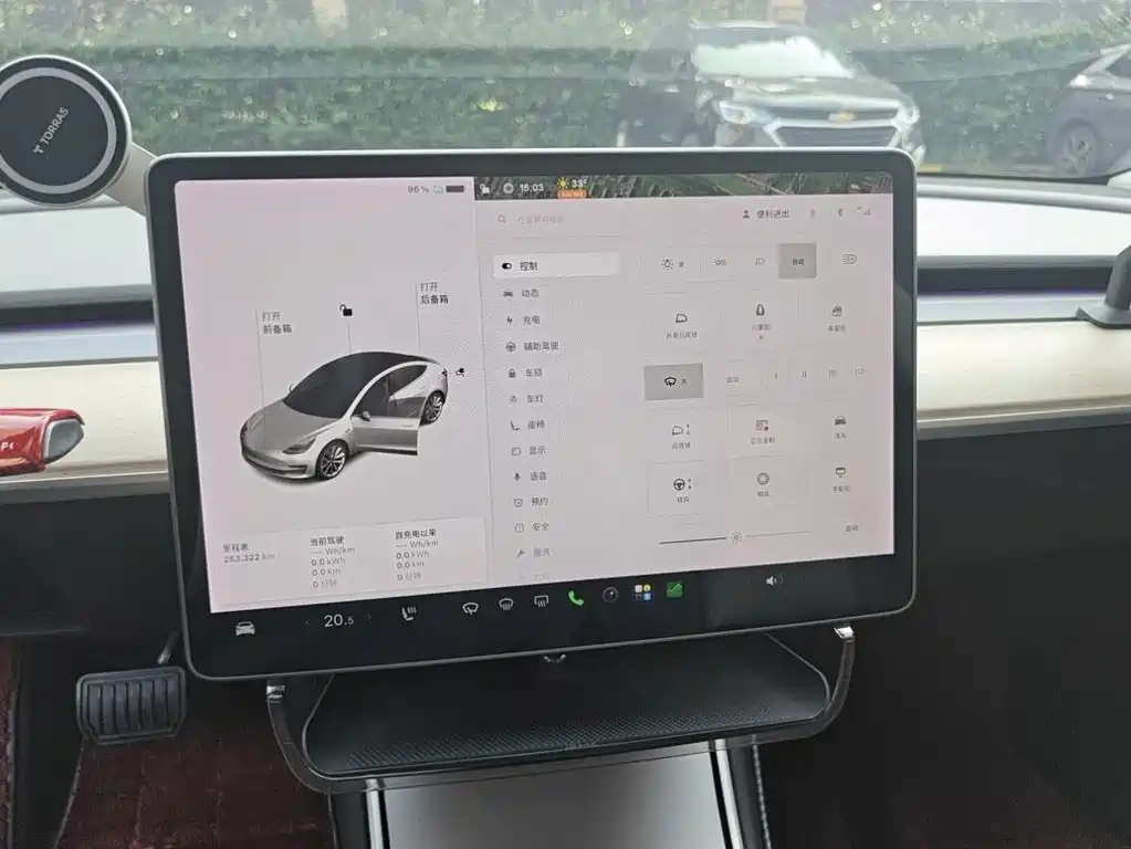 Tesla Model 3 — миниатюра 13