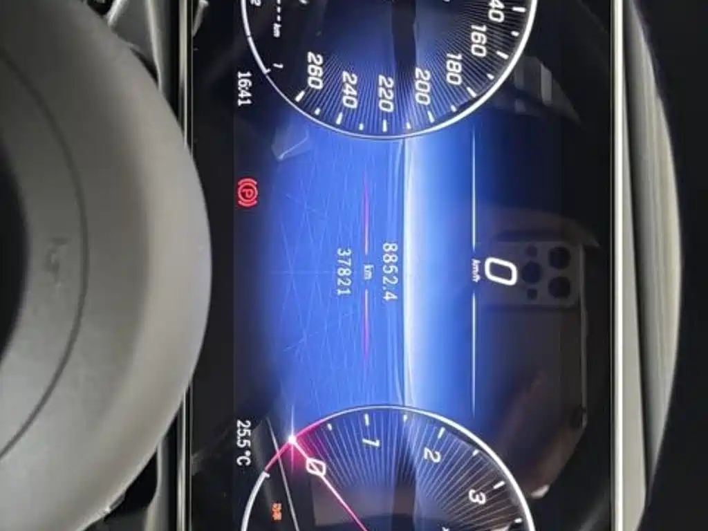 Mercedes-Benz C-Class — миниатюра 12