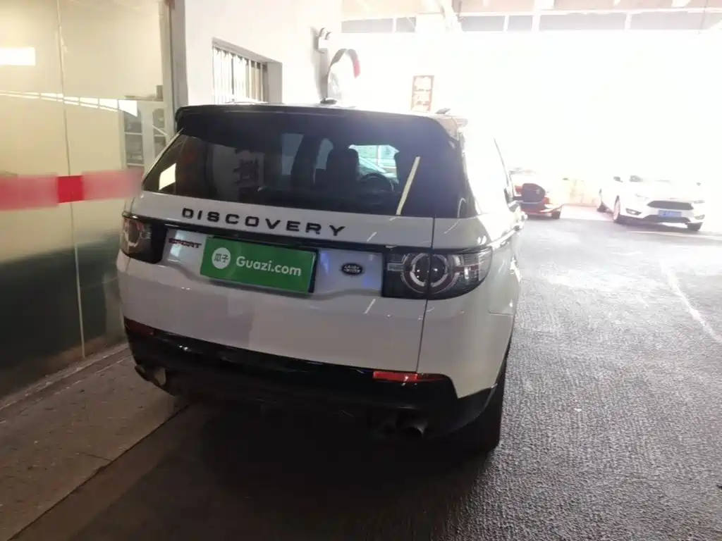Land Rover Discovery Sport — миниатюра 7