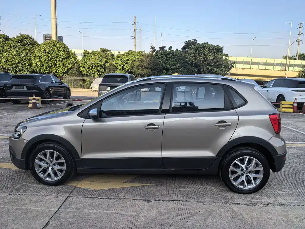 Volkswagen Polo — миниатюра 4