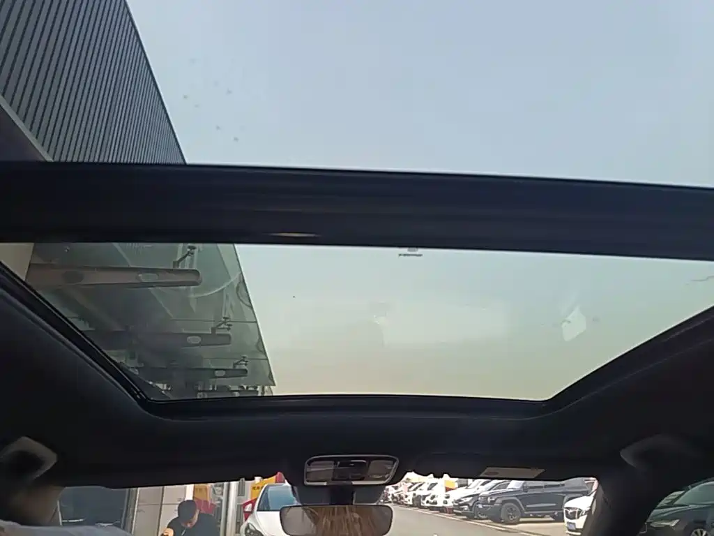Li Auto Li ONE — миниатюра 18