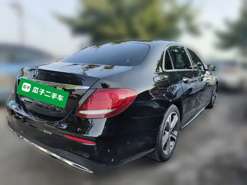 Mercedes-Benz E-Class — миниатюра 4
