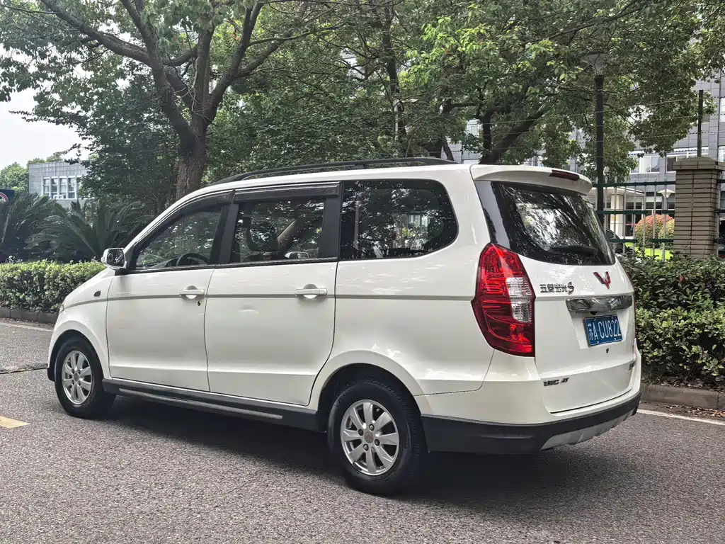 Wuling Hongguang — миниатюра 4