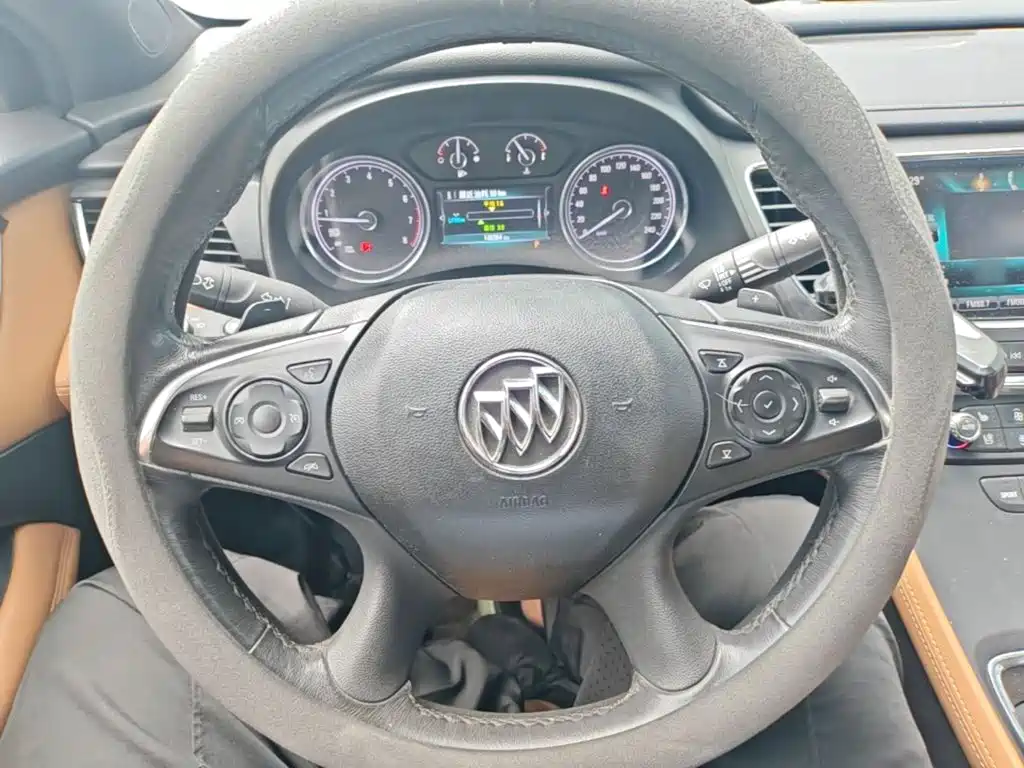 Buick LaCrosse — миниатюра 11