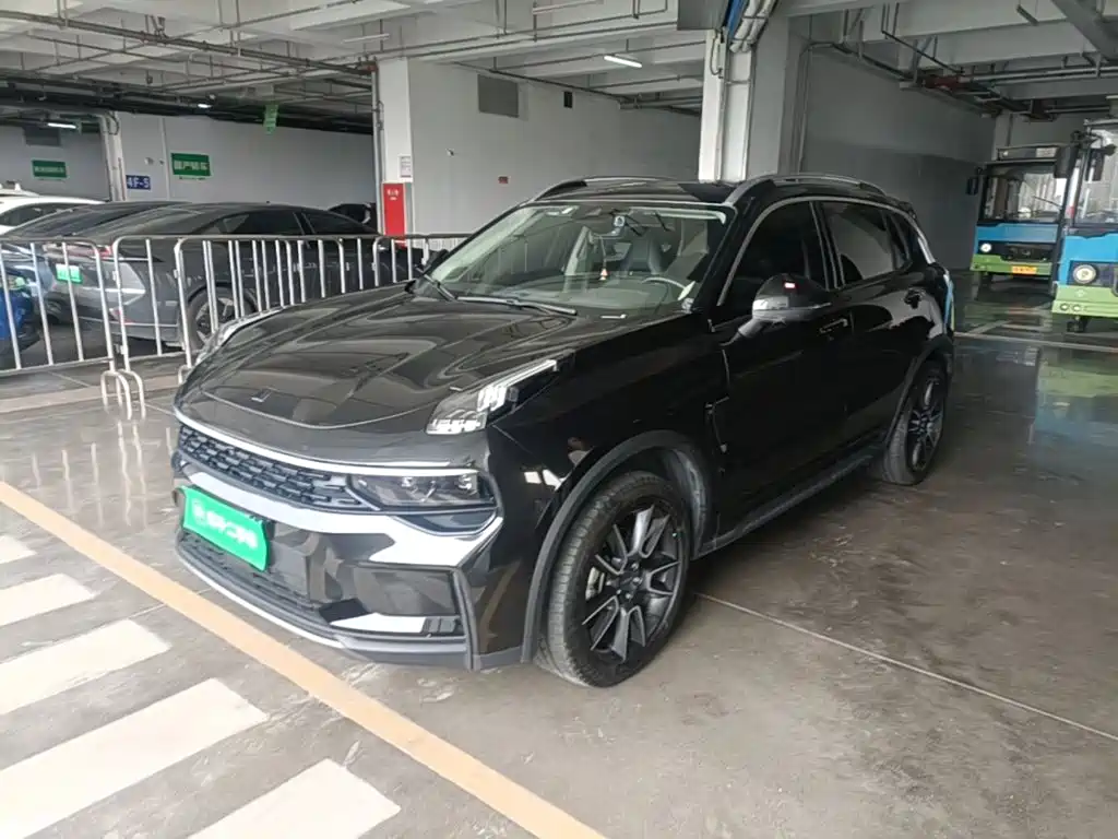 Lynk & Co 01