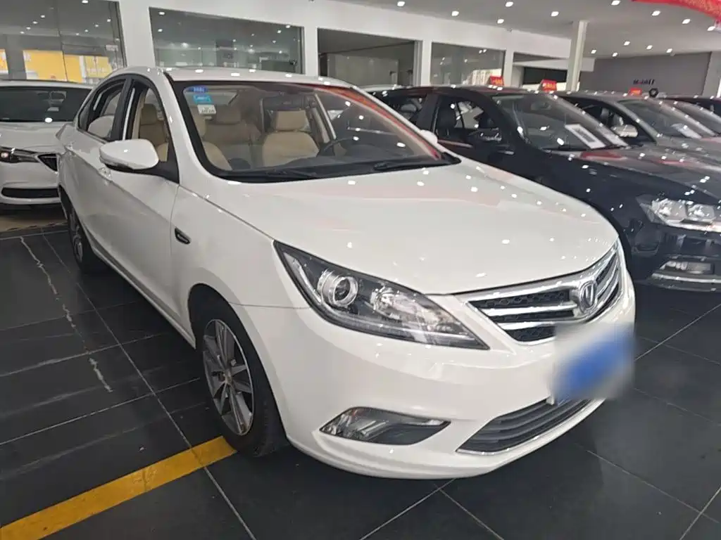 Changan Eado — миниатюра 4