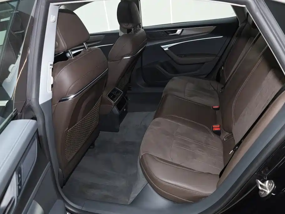 Audi A7L — миниатюра 18