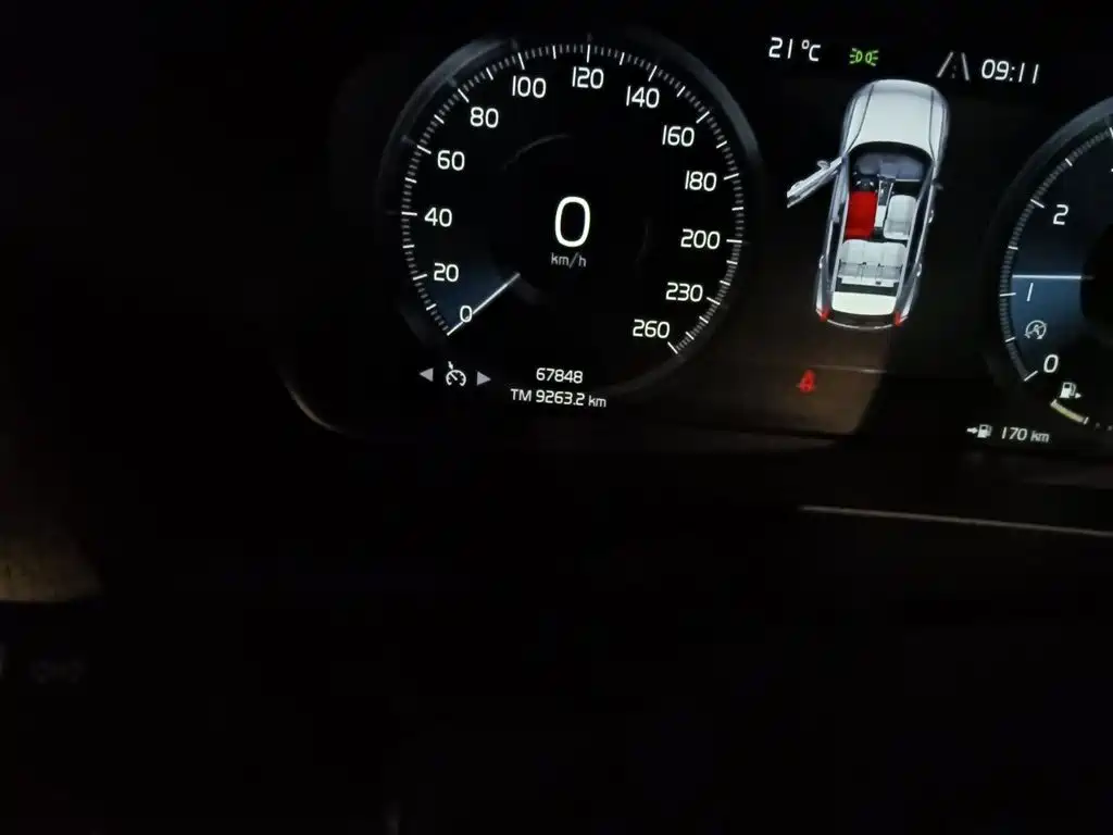 Volvo XC40 — миниатюра 5