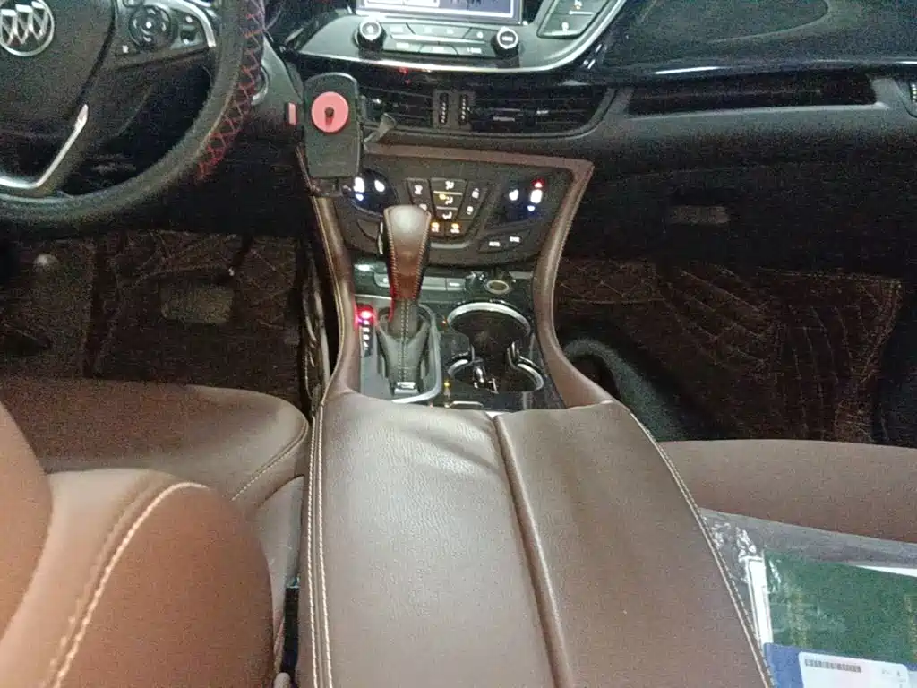 Buick Envision Plus — миниатюра 14
