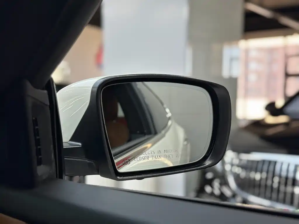Maserati Quattroporte — миниатюра 13