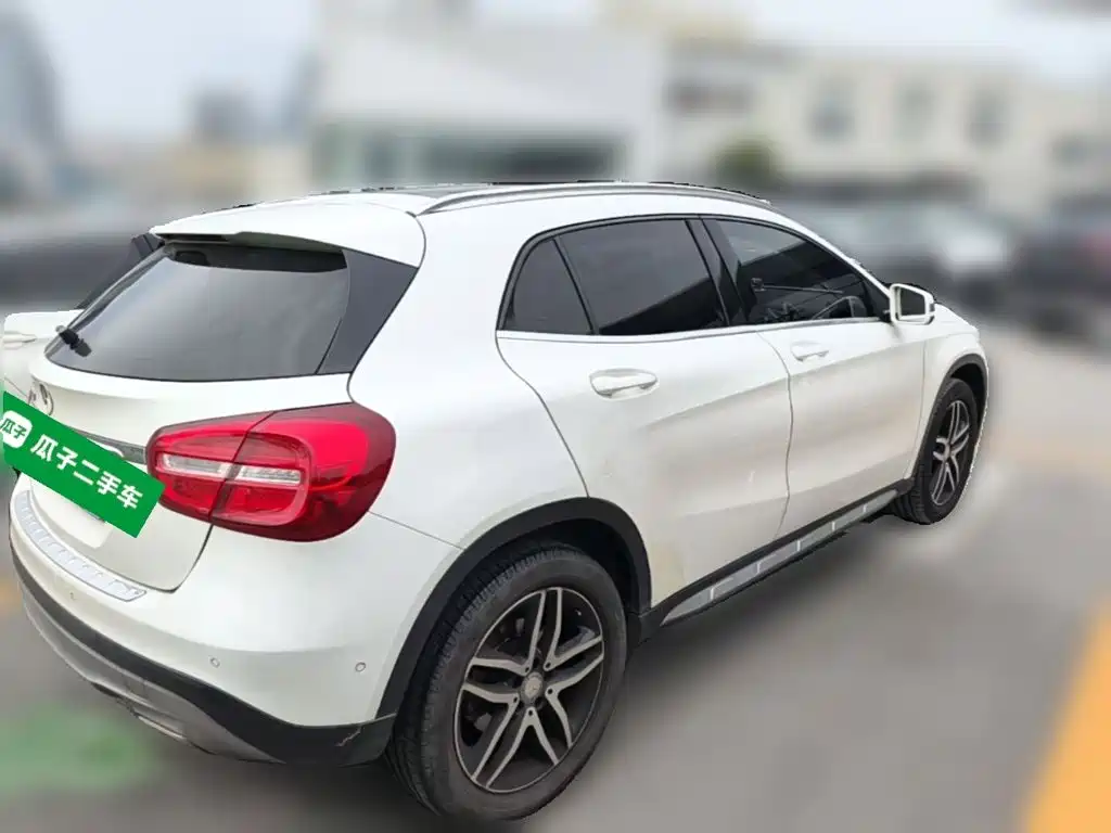 Mercedes-Benz GLA — миниатюра 10