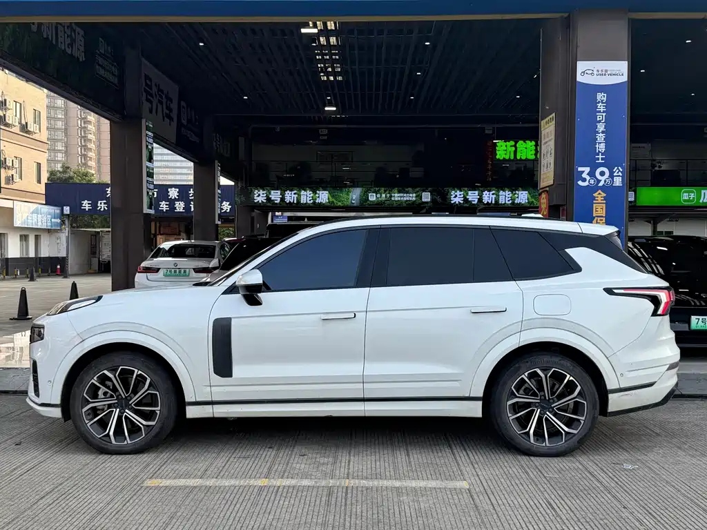 Lynk & Co 09 EM-P — миниатюра 3