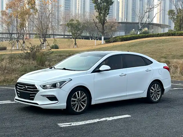 hyundai name-picture