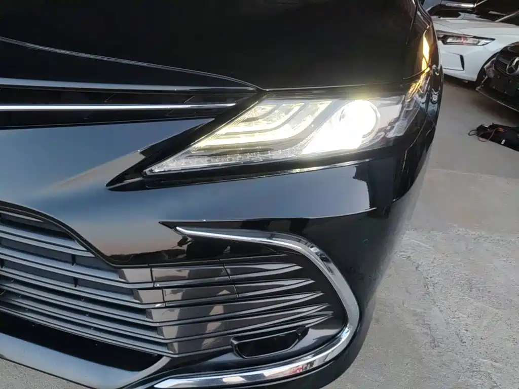 Toyota Camry — миниатюра 24