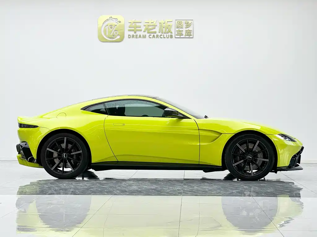 Aston Martin V8 Vantage — миниатюра 7