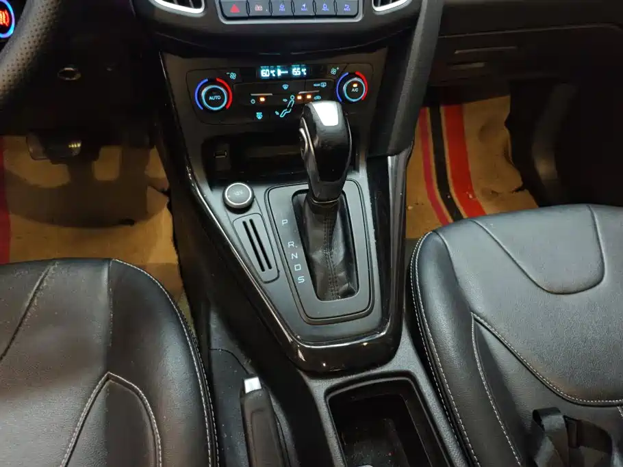 Ford Focus — миниатюра 16