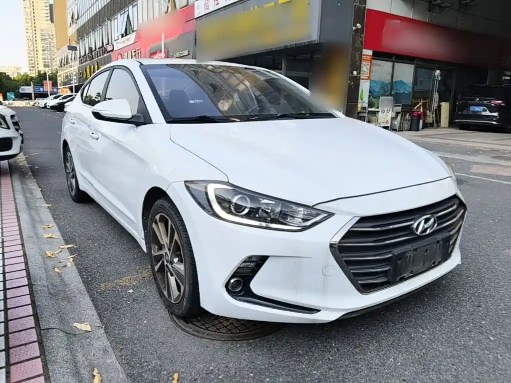 Hyundai Elantra — миниатюра 4