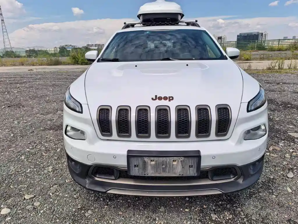 Jeep Cherokee — миниатюра 2