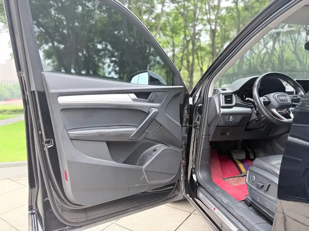 Audi Q5L 2018 40 TFSI Fashion V