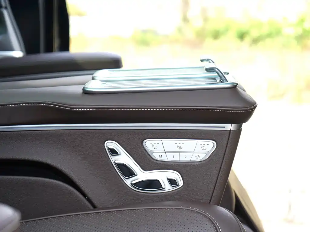 Mercedes-Benz V-Class — миниатюра 18