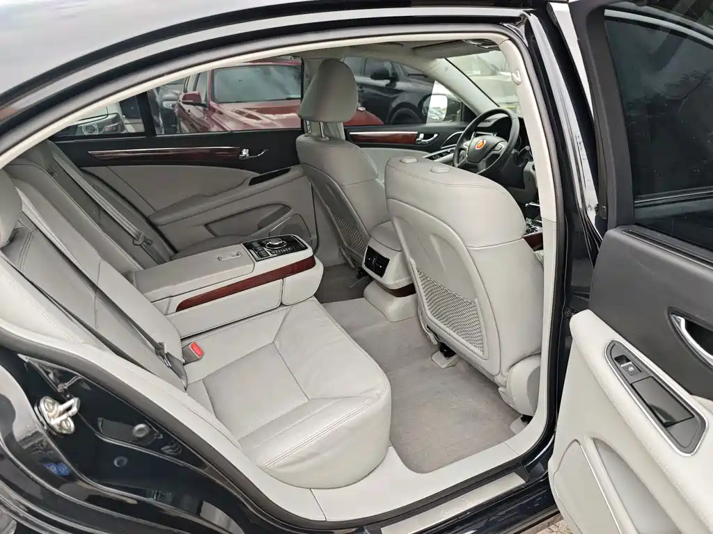 Hongqi Hongqi H7 — миниатюра 11
