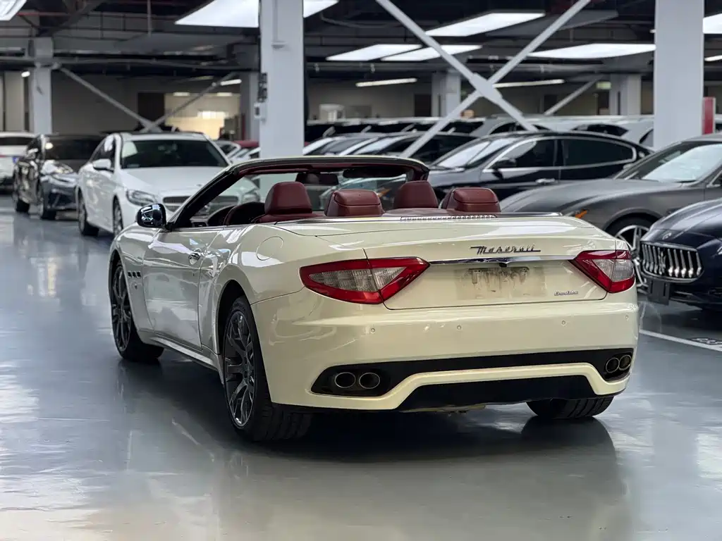 Maserati GranCabrio — миниатюра 9