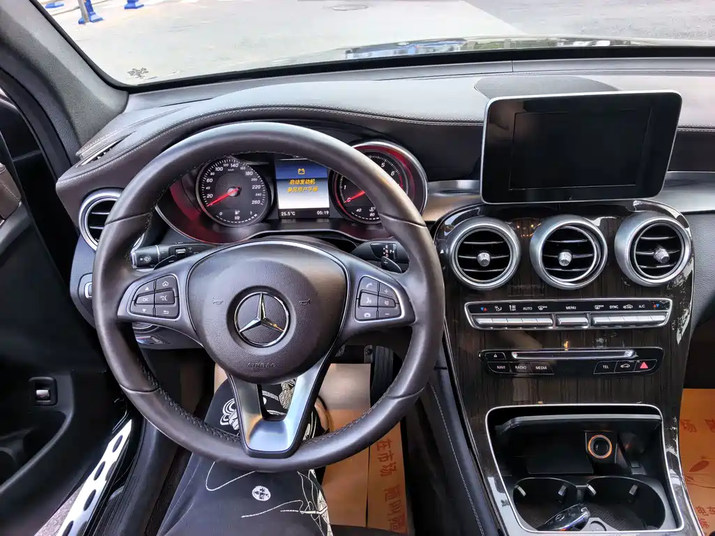 Mercedes-Benz GLC — миниатюра 7