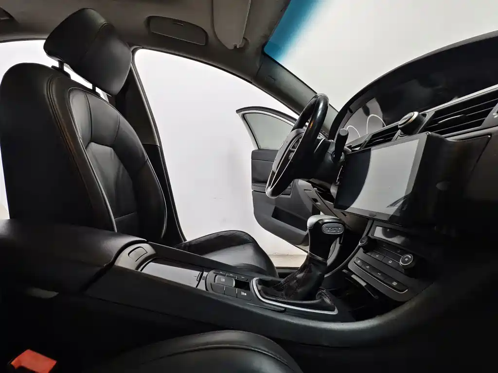 MG MG6 — миниатюра 15