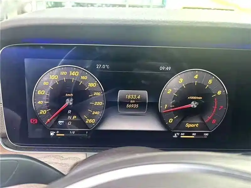 Mercedes-Benz E-Class — миниатюра 4
